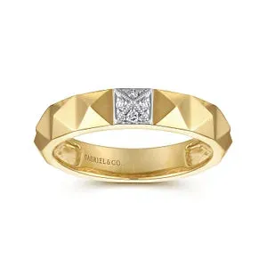 14K Yellow Gold Pyramid Band with Pave Diamond Station