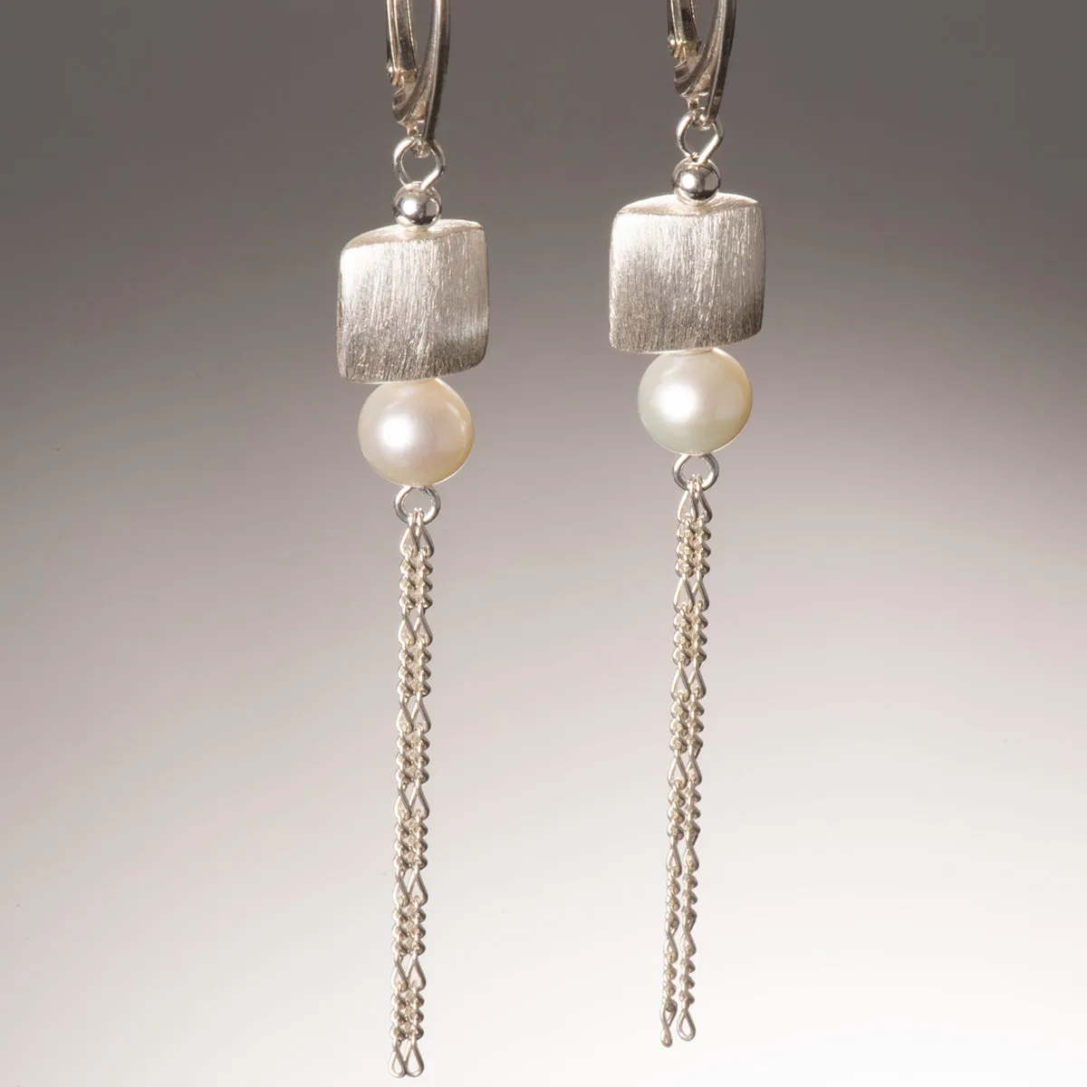 babette swinger earring