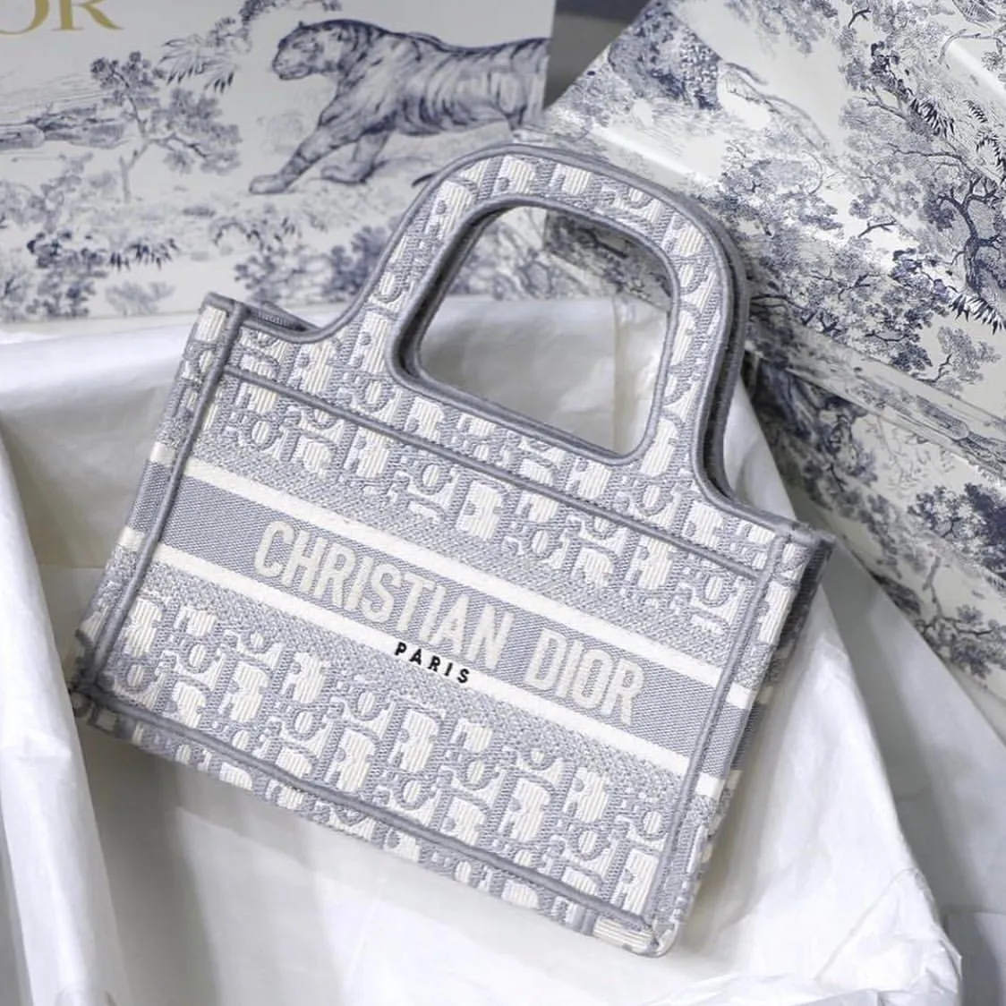 Designer Handbags - DOR - 6105