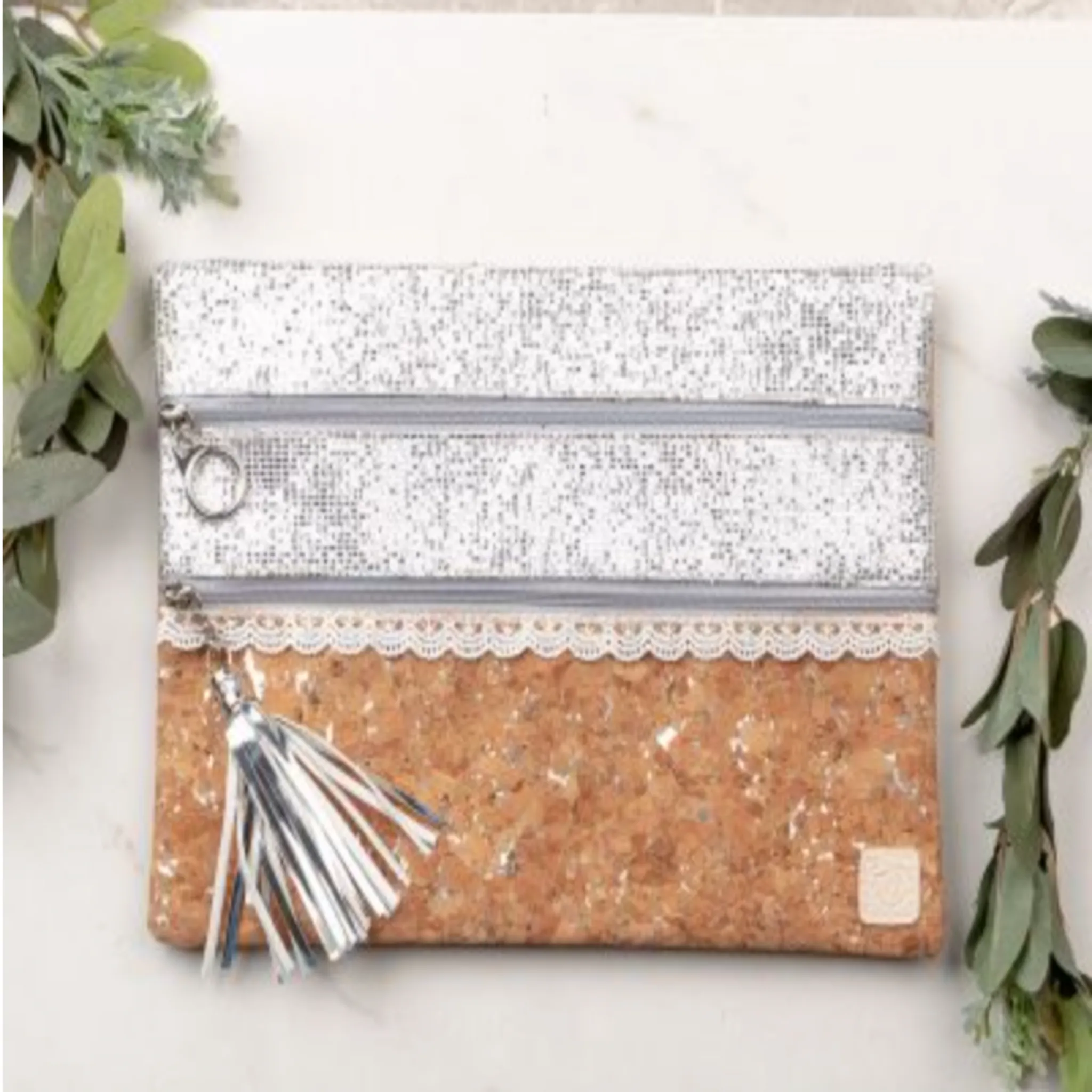 The Versi Makeup Bag