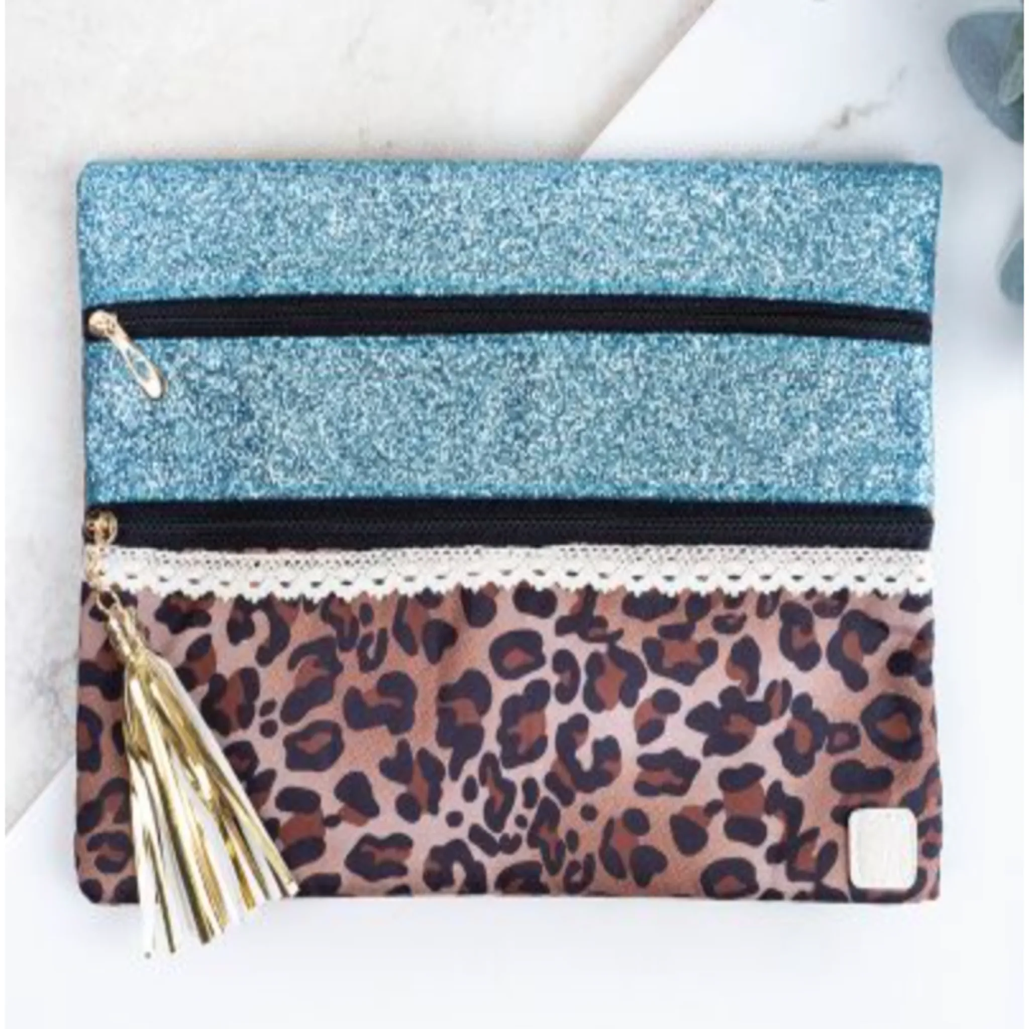 The Versi Makeup Bag